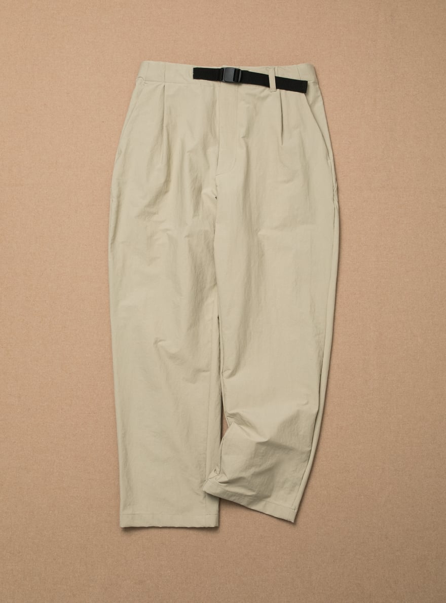 One Tuck Tapered Stretch Trousers