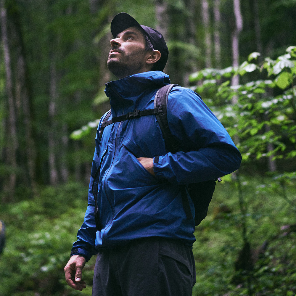A hike in all weathers – PERTEX® SHIELDAIR Jacket guide